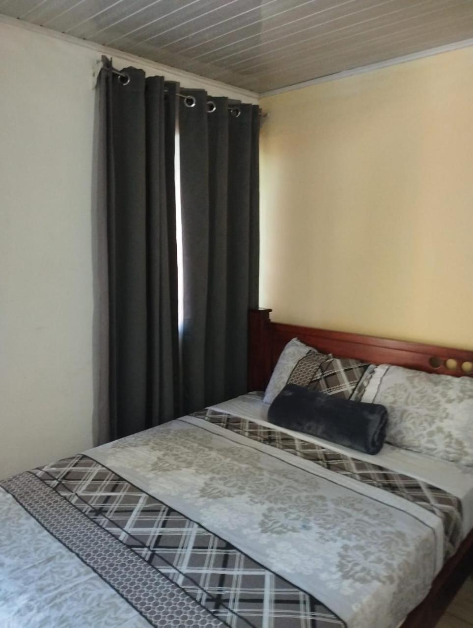 Anchia - Hostel Alajuela Exteriér fotografie